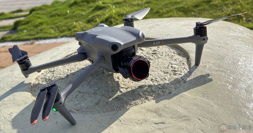 空拍優等生 DJI Air 3 開箱實測:雙鏡、46 分續航、全向避障,讓你暢快飛行打開新視界 - 電腦王阿達 空拍優等生 DJI Air 3 開箱實測:雙鏡、46 分續航、全向避障,讓你暢快飛行打開新視界 - 電腦王阿達