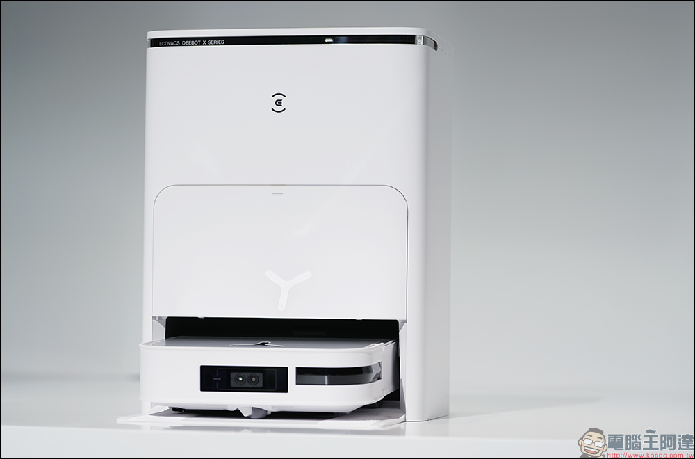 科沃斯 ECOVACS 推全新 DEEBOT X2 OMNI 旗艦掃地機器人|業界最強吸力、方形機身設計,革新智慧清掃時代降臨! - 電腦王阿達 科沃斯 ECOVACS 推全新 DEEBOT X2 OMNI 旗艦掃地機器人|業界最強吸力、方形機身設計,革新智慧清掃時代降臨! - 電腦王阿達