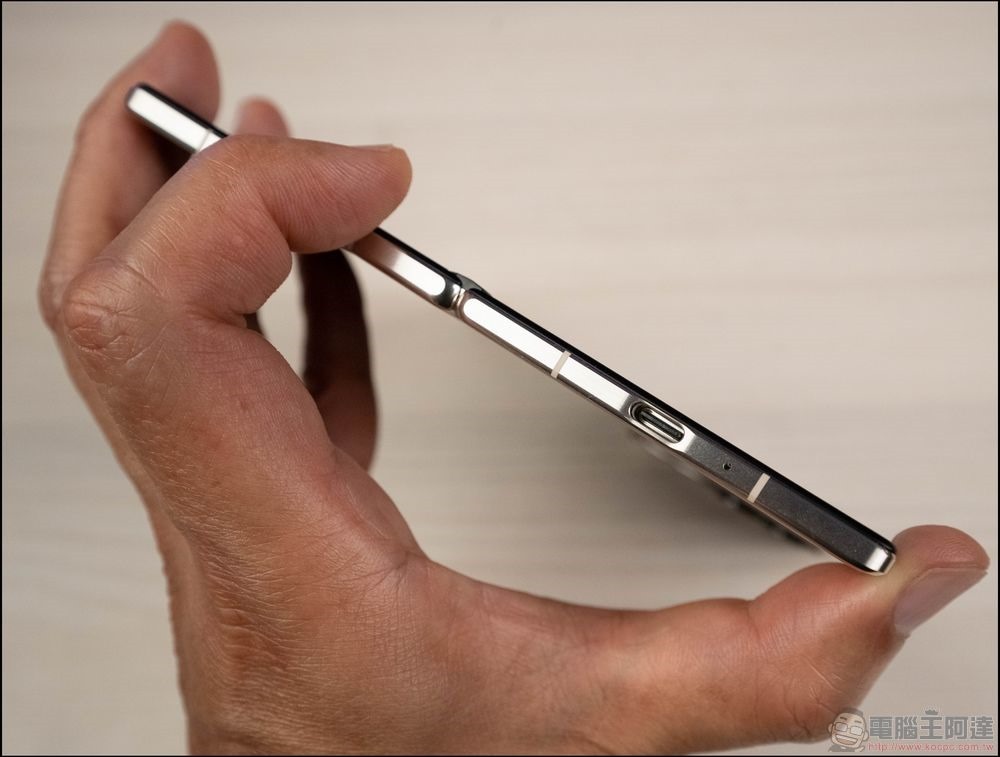 Xiaomi Mix Fold 3 開箱 -10 Xiaomi Mix Fold 3 開箱 -10