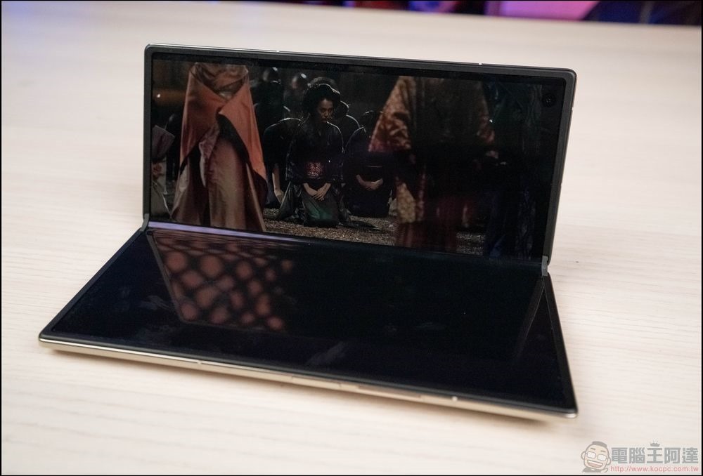 Xiaomi Mix Fold 3 開箱 -15 Xiaomi Mix Fold 3 開箱 -15