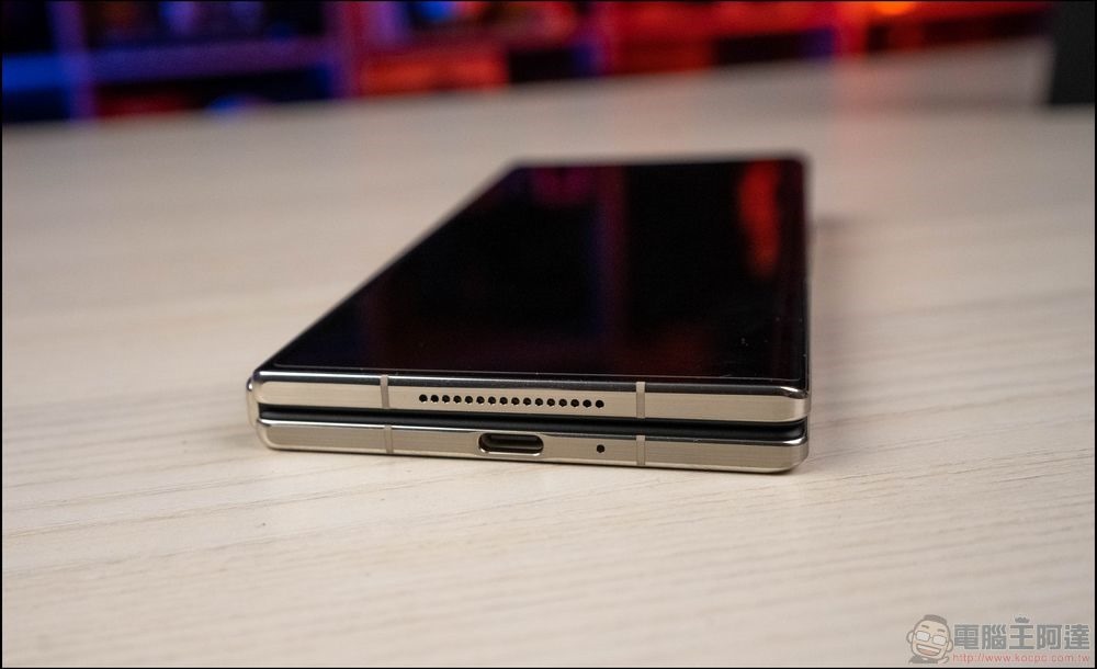 Xiaomi Mix Fold 3 開箱 -19 Xiaomi Mix Fold 3 開箱 -19