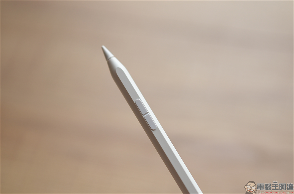 NovaPlus A8 Pro 側邊切換雙模充電平板繪圖手寫筆開箱｜側邊實體切換筆刷/橡皮擦、雙模式充電、多款磁吸充電筆盒選擇 - 電腦王阿達
