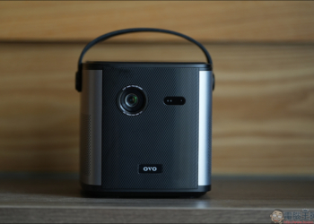 OVO U8 智慧投影機開箱｜手掌大小、強性能、好音效、大電池的 1080P 電影大師