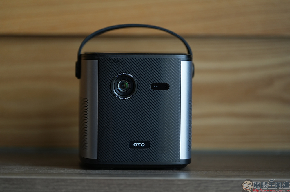 OVO U8 智慧投影機開箱|手掌大小、強性能、好音效、大電池的 1080P 電影大師 - 電腦王阿達 OVO U8 智慧投影機開箱|手掌大小、強性能、好音效、大電池的 1080P 電影大師 - 電腦王阿達