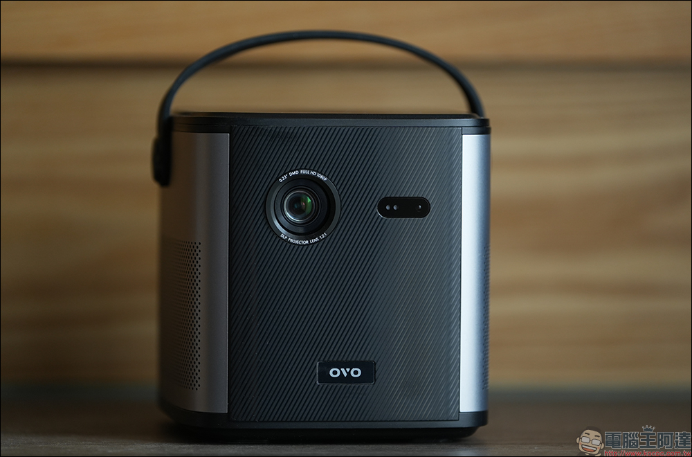 OVO U8 智慧投影機開箱|手掌大小、強性能、好音效、大電池的 1080P 電影大師 - 電腦王阿達 OVO U8 智慧投影機開箱|手掌大小、強性能、好音效、大電池的 1080P 電影大師 - 電腦王阿達