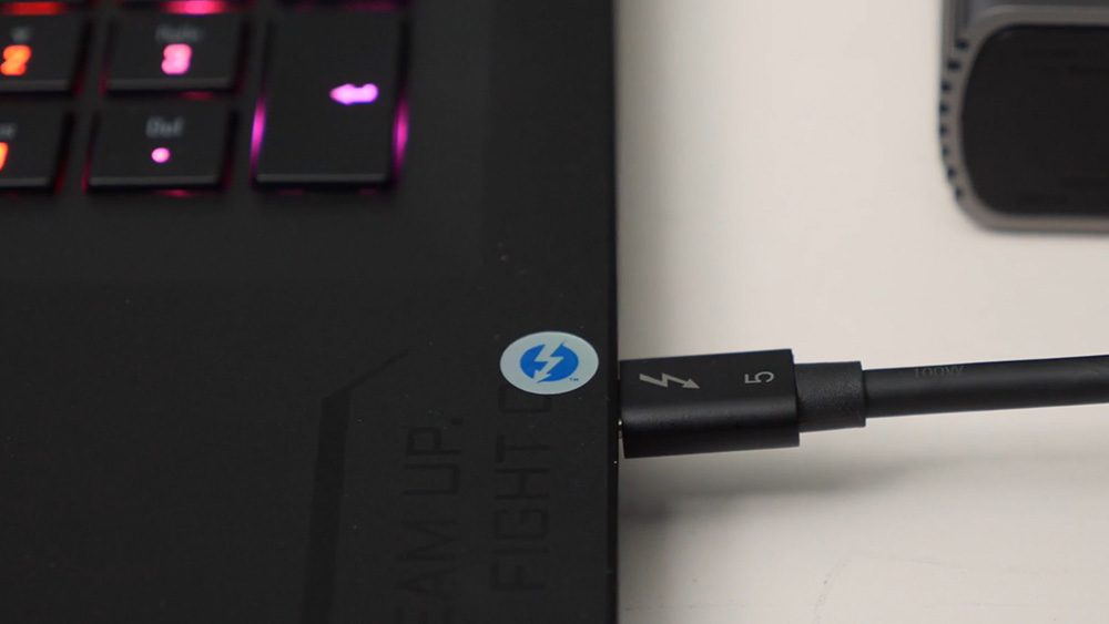 Thunderbolt™ 5 正式登場!頻寬提升 3 倍、可連接多個 8K 螢幕、支援最高 540Hz 更新率 - 電腦王阿達 Thunderbolt™ 5 正式登場!頻寬提升 3 倍、可連接多個 8K 螢幕、支援最高 540Hz 更新率 - 電腦王阿達