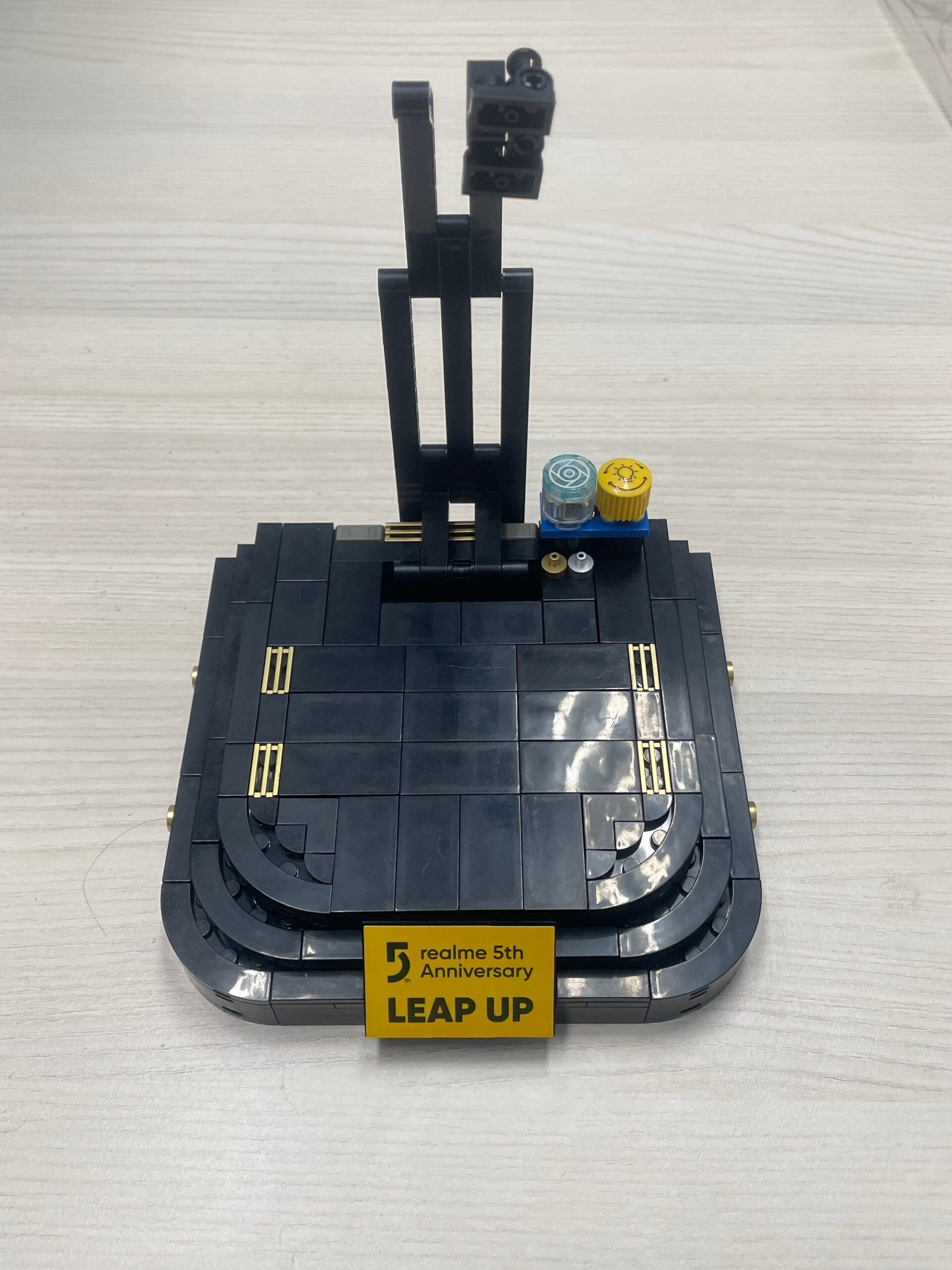 realme五週年特別紀念品,科技感滿滿的 realmeow 機器貓積木動眼看 - 電腦王阿達 realme五週年特別紀念品,科技感滿滿的 realmeow 機器貓積木動眼看 - 電腦王阿達