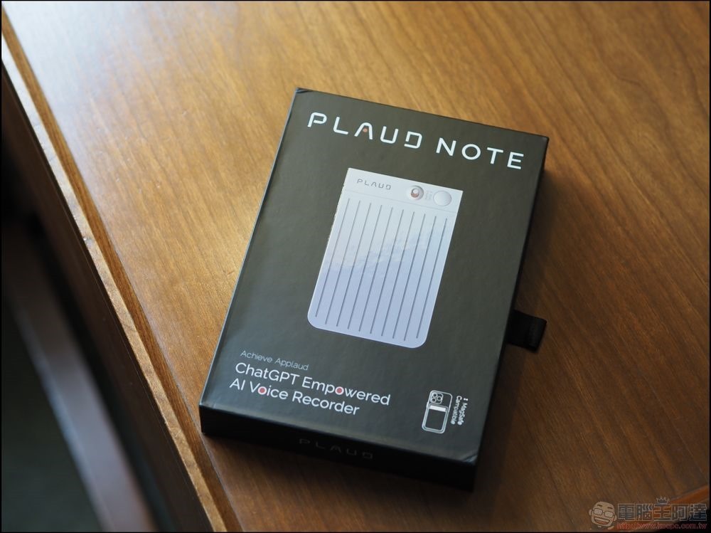 Plaud Note 開箱動手玩 - 02 Plaud Note 開箱動手玩 - 02
