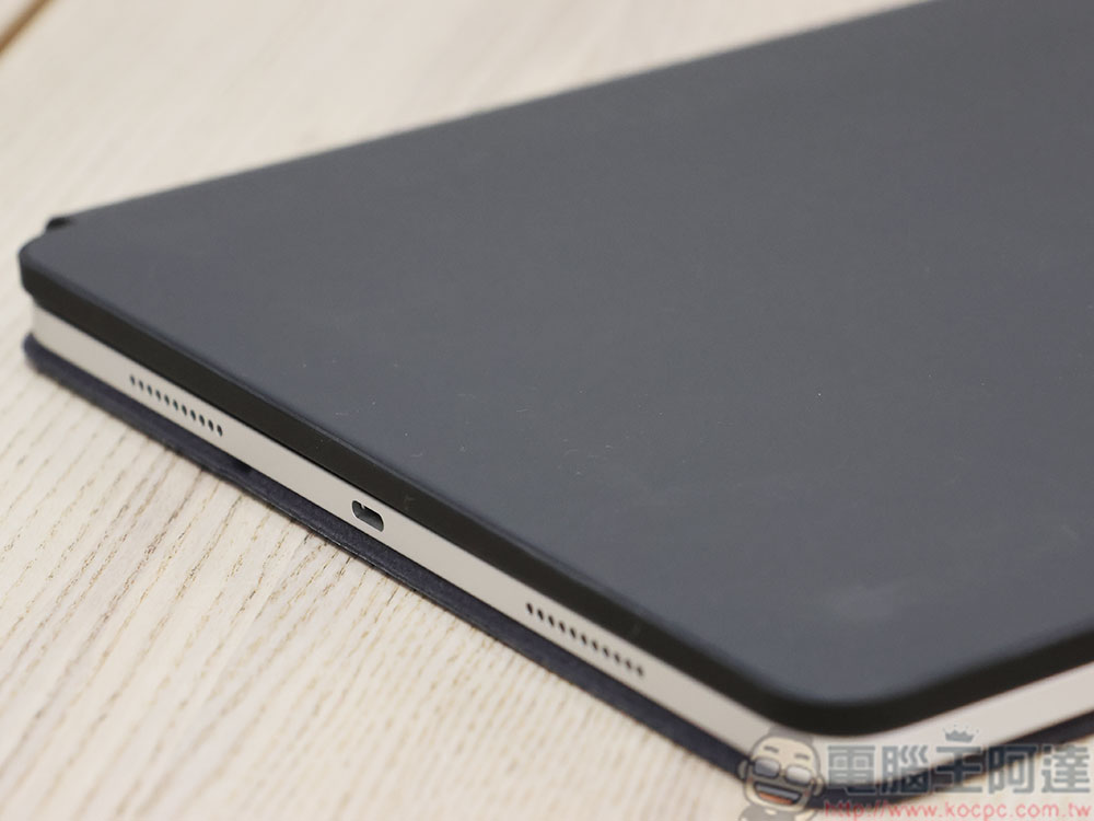 Kamera iPad 二代磁吸鍵盤保護雙面夾系列開箱：用一半的價格擁有原廠配件全功能！ - 電腦王阿達