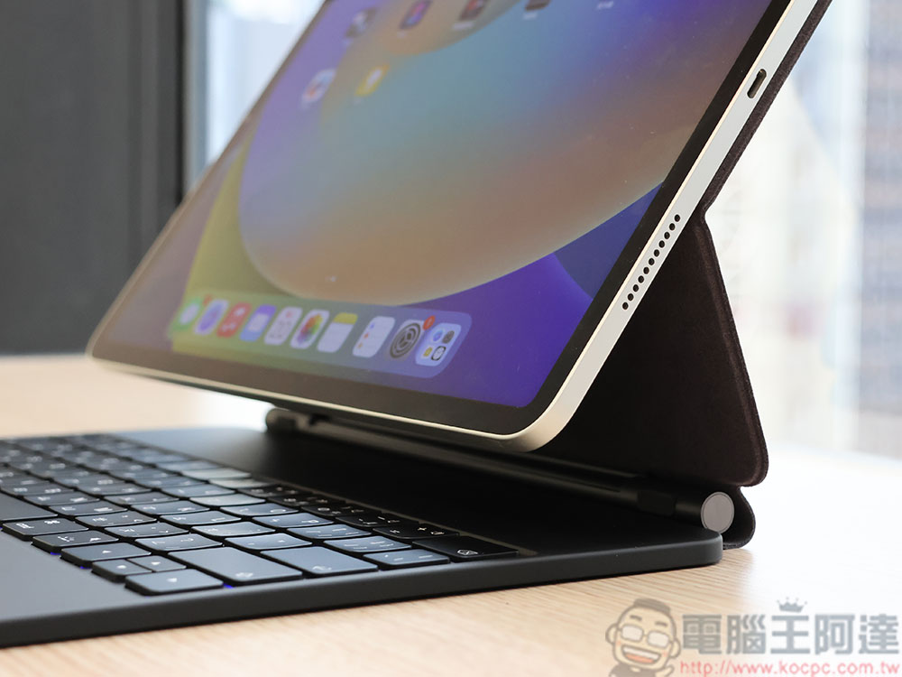 Kamera iPad 二代磁吸鍵盤保護雙面夾系列開箱:用一半的價格擁有原廠配件全功能! - 電腦王阿達 Kamera iPad 二代磁吸鍵盤保護雙面夾系列開箱:用一半的價格擁有原廠配件全功能! - 電腦王阿達