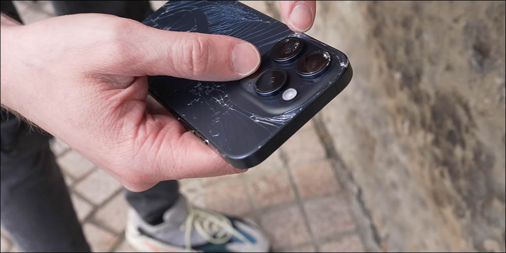 iPhone 15 Pro 全球首摔測試,新的弧形邊緣鈦金屬中框似乎不太耐用 - 電腦王阿達 iPhone 15 Pro 全球首摔測試,新的弧形邊緣鈦金屬中框似乎不太耐用 - 電腦王阿達
