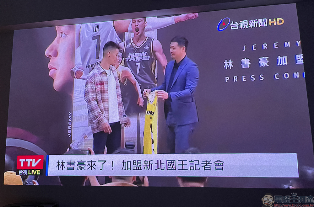 奧圖碼 Optoma OMA-S 微型3雷射投影機開箱|世界最小頂級規格,1500HK 流明高亮度、自動對焦、支援行動電源 PD 供電 - 電腦王阿達 奧圖碼 Optoma OMA-S 微型3雷射投影機開箱|世界最小頂級規格,1500HK 流明高亮度、自動對焦、支援行動電源 PD 供電 - 電腦王阿達