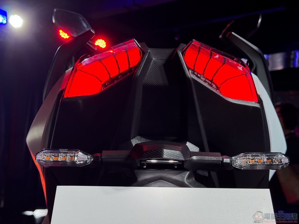 光陽 RCS Moto 與 Many Moto 反骨「魔鬥」壞壞登場,KYMCO 轟動時刻「吼出」共四款新車(全車系試乘心得) - 電腦王阿達 光陽 RCS Moto 與 Many Moto 反骨「魔鬥」壞壞登場,KYMCO 轟動時刻「吼出」共四款新車(全車系試乘心得) - 電腦王阿達