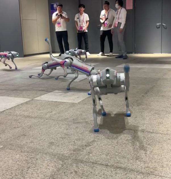 2023杭州亞運會出現機器狗,不只能搬運物品居然還會撒嬌 - 電腦王阿達 2023杭州亞運會出現機器狗,不只能搬運物品居然還會撒嬌 - 電腦王阿達