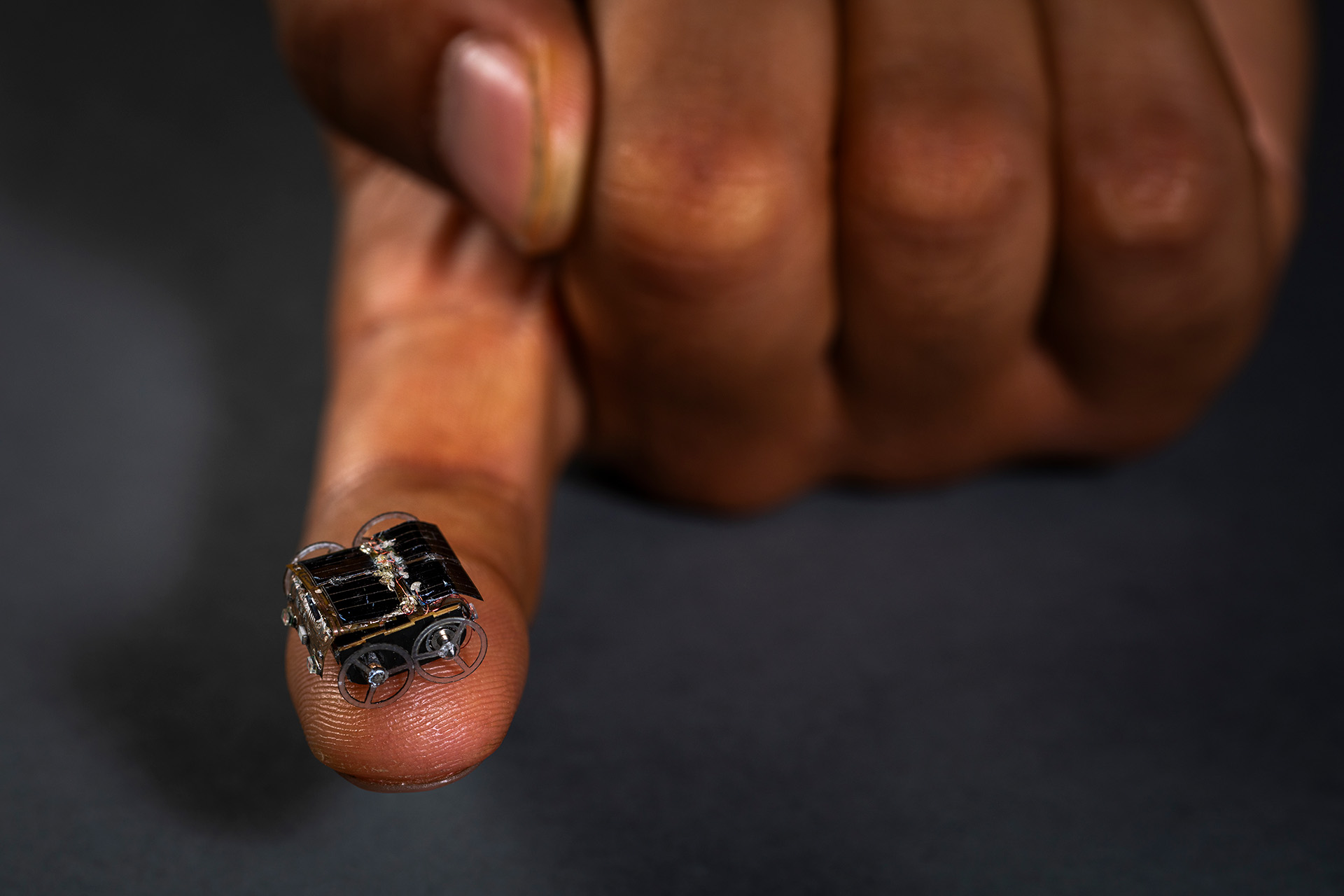 華盛頓大學發表自主無電池無線微型機器人可以幾乎無限期運行 - 電腦王阿達 華盛頓大學發表自主無電池無線微型機器人可以幾乎無限期運行 - 電腦王阿達