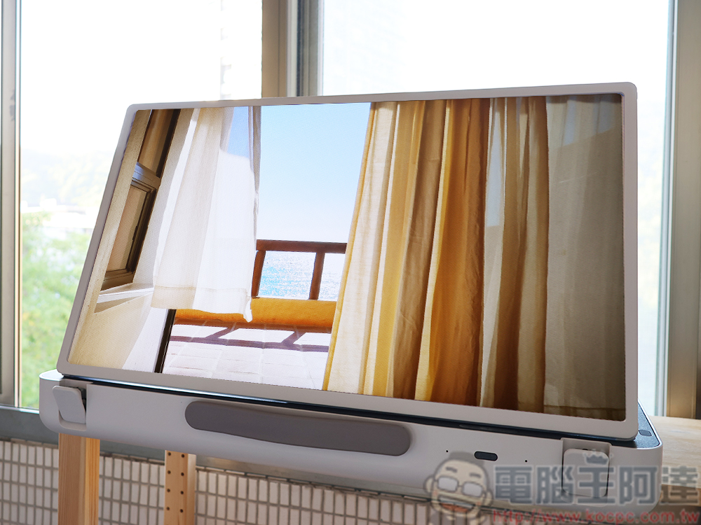 LG StanbyMe Go 開箱體驗:螢幕、喇叭一箱搞定多媒體影音,告別器材、線材纏身! - 電腦王阿達 LG StanbyMe Go 開箱體驗:螢幕、喇叭一箱搞定多媒體影音,告別器材、線材纏身! - 電腦王阿達