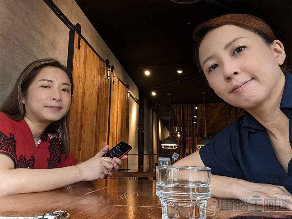 Google Pixel 8 Pro、Pixel 8 開箱實測:AI 是一切魔法的核心 - 電腦王阿達 Google Pixel 8 Pro、Pixel 8 開箱實測:AI 是一切魔法的核心 - 電腦王阿達