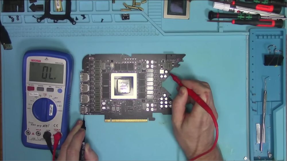 RTX 4090 維修有夠驚，國外 Youtuber 卸除 GPU 晶片發現居然有蟲 - 電腦王阿達