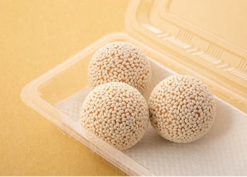 考驗耐性！日本推出要自己黏900顆芝麻粒的零食模型