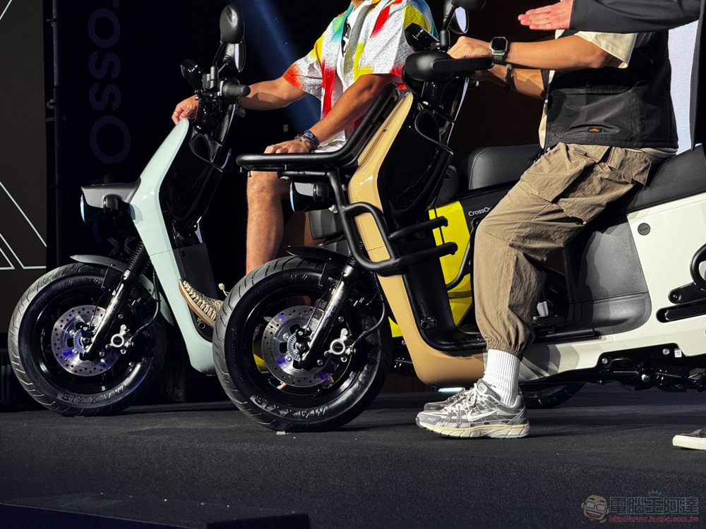 跨越世代的全新電車 Gogoro CrossOver / CrossOver S 發表(更新:動手玩) - 電腦王阿達 跨越世代的全新電車 Gogoro CrossOver / CrossOver S 發表(更新:動手玩) - 電腦王阿達