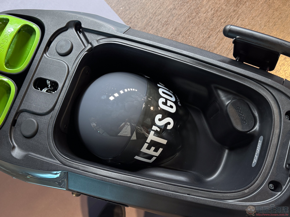 跨越世代的全新電車 Gogoro CrossOver / CrossOver S 發表(更新:動手玩) - 電腦王阿達 跨越世代的全新電車 Gogoro CrossOver / CrossOver S 發表(更新:動手玩) - 電腦王阿達