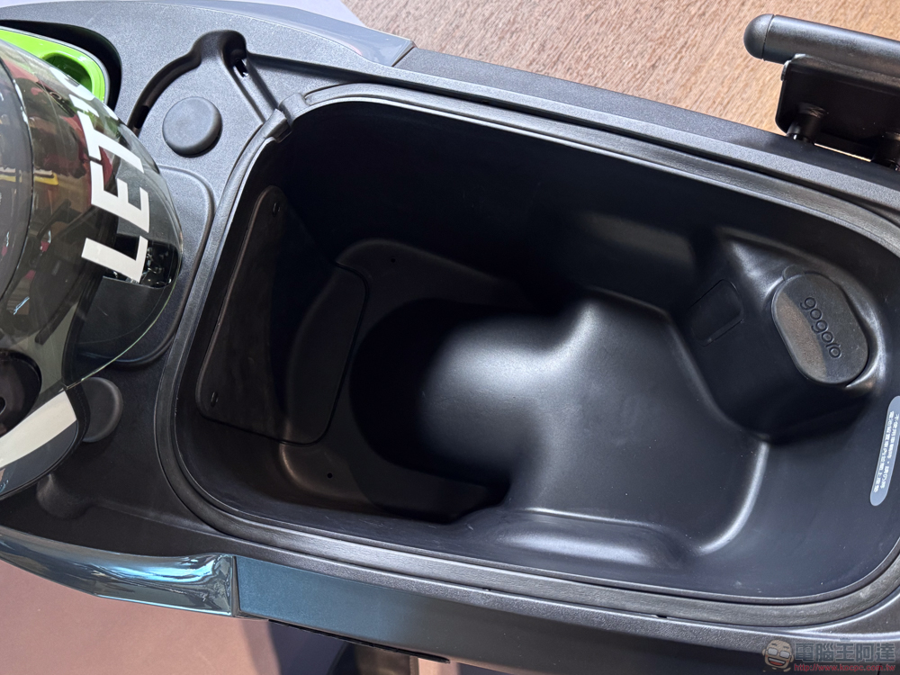 跨越世代的全新電車 Gogoro CrossOver / CrossOver S 發表(更新:動手玩) - 電腦王阿達 跨越世代的全新電車 Gogoro CrossOver / CrossOver S 發表(更新:動手玩) - 電腦王阿達