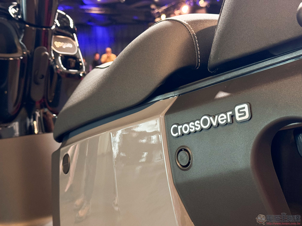 跨越世代的全新電車 Gogoro CrossOver / CrossOver S 發表（更新：動手玩） - 電腦王阿達