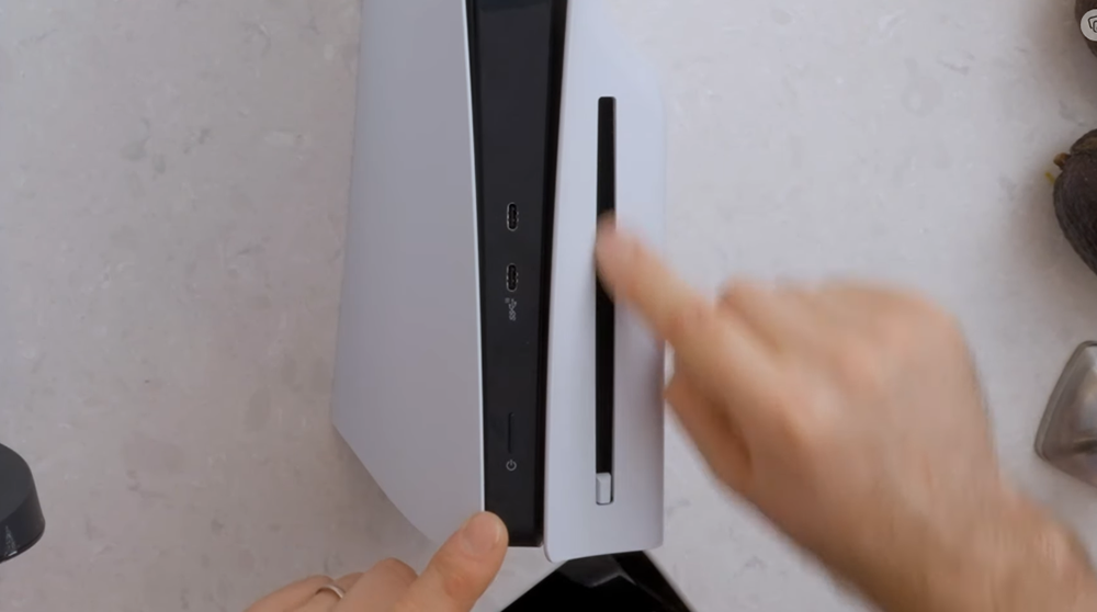 新款 PS5 Slim 拆解影片來了！帶你一探內部的改變 - 電腦王阿達