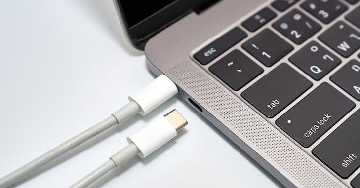macOS 14.1 的新功能讓 Mac 能知道 USB-C 接口有沒有進水 - 電腦王阿達