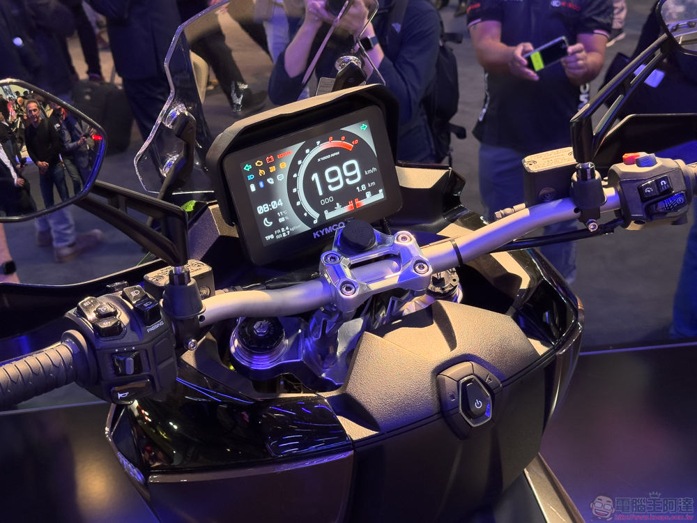 油電超跨界!KYMCO 米蘭車展推 ADV 概念重車 CV-L6,還有超耐重換電物流車款 i-Tuber - 電腦王阿達 油電超跨界!KYMCO 米蘭車展推 ADV 概念重車 CV-L6,還有超耐重換電物流車款 i-Tuber - 電腦王阿達