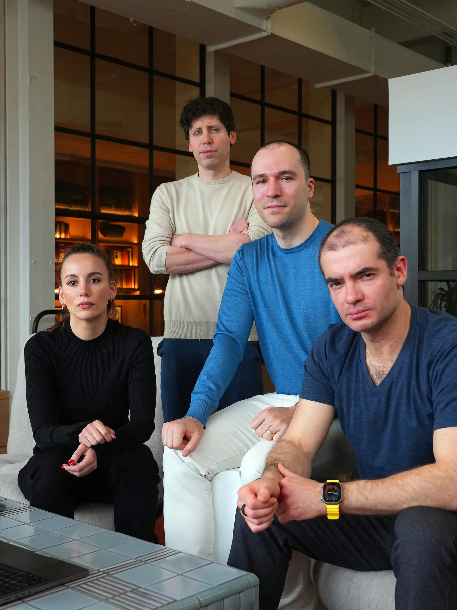 比宮鬥戲精彩?傳 OpenAI 正與前一天剛開除的 Sam Altman 洽談回鍋 CEO 事宜 - 電腦王阿達 比宮鬥戲精彩?傳 OpenAI 正與前一天剛開除的 Sam Altman 洽談回鍋 CEO 事宜 - 電腦王阿達