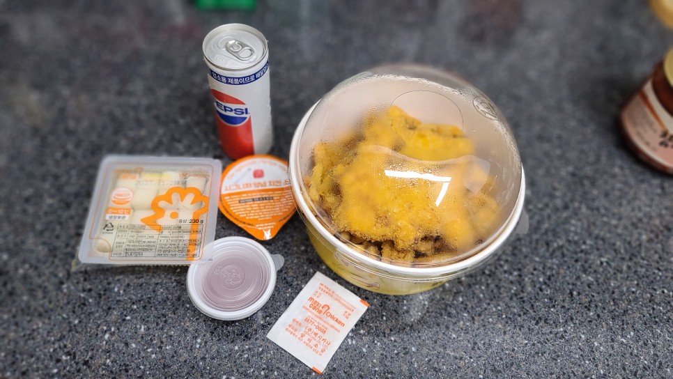 韓國炸雞業者推出皮卡丘造型炸豬排套餐 還送皮卡丘斜背包 - 電腦王阿達 韓國炸雞業者推出皮卡丘造型炸豬排套餐 還送皮卡丘斜背包 - 電腦王阿達