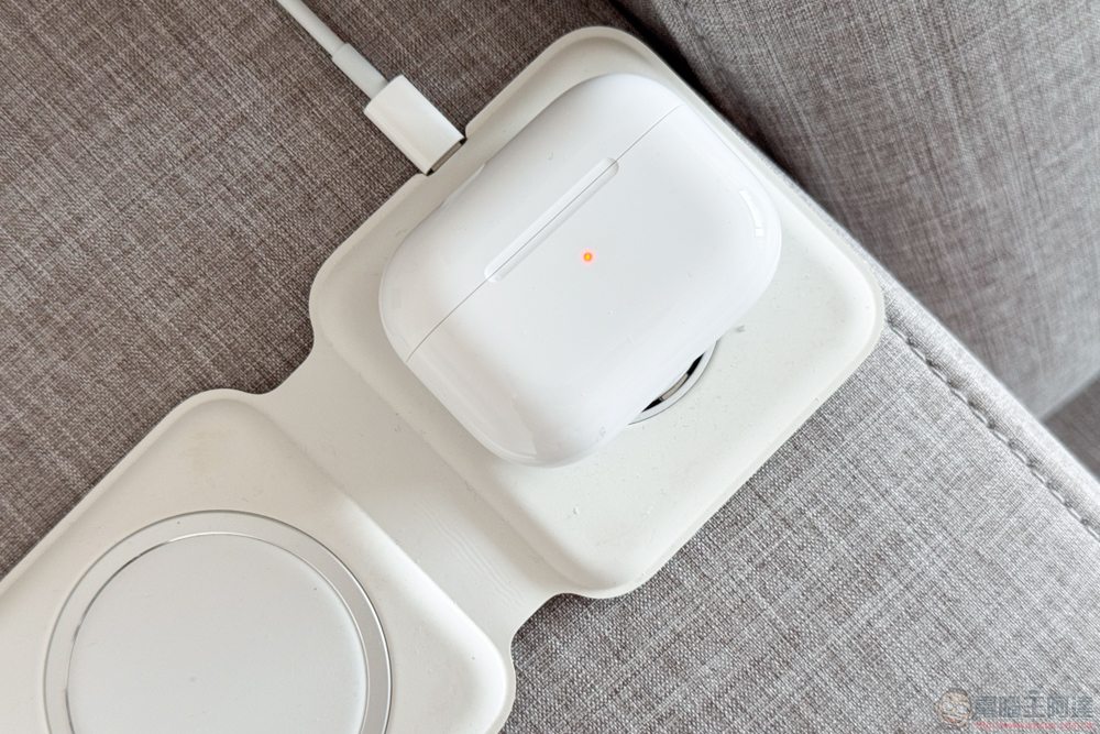 USB-C 版 AirPods Pro (第 2 代) 開箱體驗:蘋果次世代 Pro 級音訊體驗的首塊拼圖 - 電腦王阿達 USB-C 版 AirPods Pro (第 2 代) 開箱體驗:蘋果次世代 Pro 級音訊體驗的首塊拼圖 - 電腦王阿達