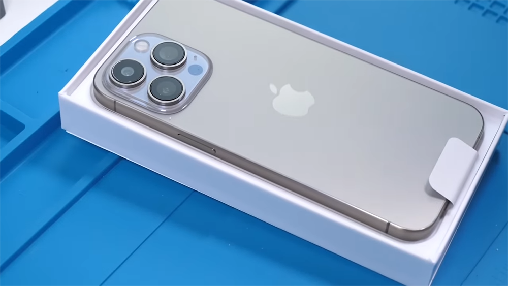 國外 YouTuber 開箱僅 220 美金的山寨版 iPhone 15 Pro Max,外型和質感超像,還有動作按鈕 - 電腦王阿達 國外 YouTuber 開箱僅 220 美金的山寨版 iPhone 15 Pro Max,外型和質感超像,還有動作按鈕 - 電腦王阿達