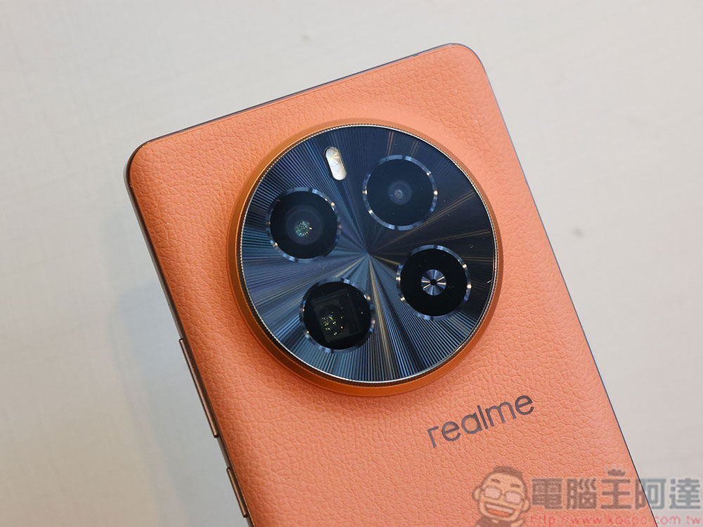 realme GT5 Pro 越級登場實機動眼看,正式宣告進入潛望長焦影像時代 - 電腦王阿達 realme GT5 Pro 越級登場實機動眼看,正式宣告進入潛望長焦影像時代 - 電腦王阿達