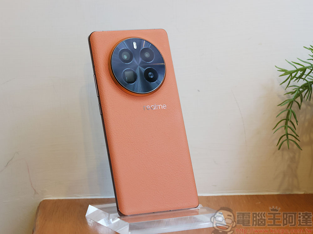 realme GT5 Pro 越級登場實機動眼看,正式宣告進入潛望長焦影像時代 - 電腦王阿達 realme GT5 Pro 越級登場實機動眼看,正式宣告進入潛望長焦影像時代 - 電腦王阿達