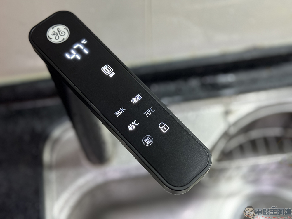 奇異淨水 極煦 700G 淨熱合一奈濾淨水器開箱|淨水加熱二合一、超大熱水量與 4 種溫度,業界獨家G+ 奈濾荷電技術保留八大礦物質! - 電腦王阿達 奇異淨水 極煦 700G 淨熱合一奈濾淨水器開箱|淨水加熱二合一、超大熱水量與 4 種溫度,業界獨家G+ 奈濾荷電技術保留八大礦物質! - 電腦王阿達