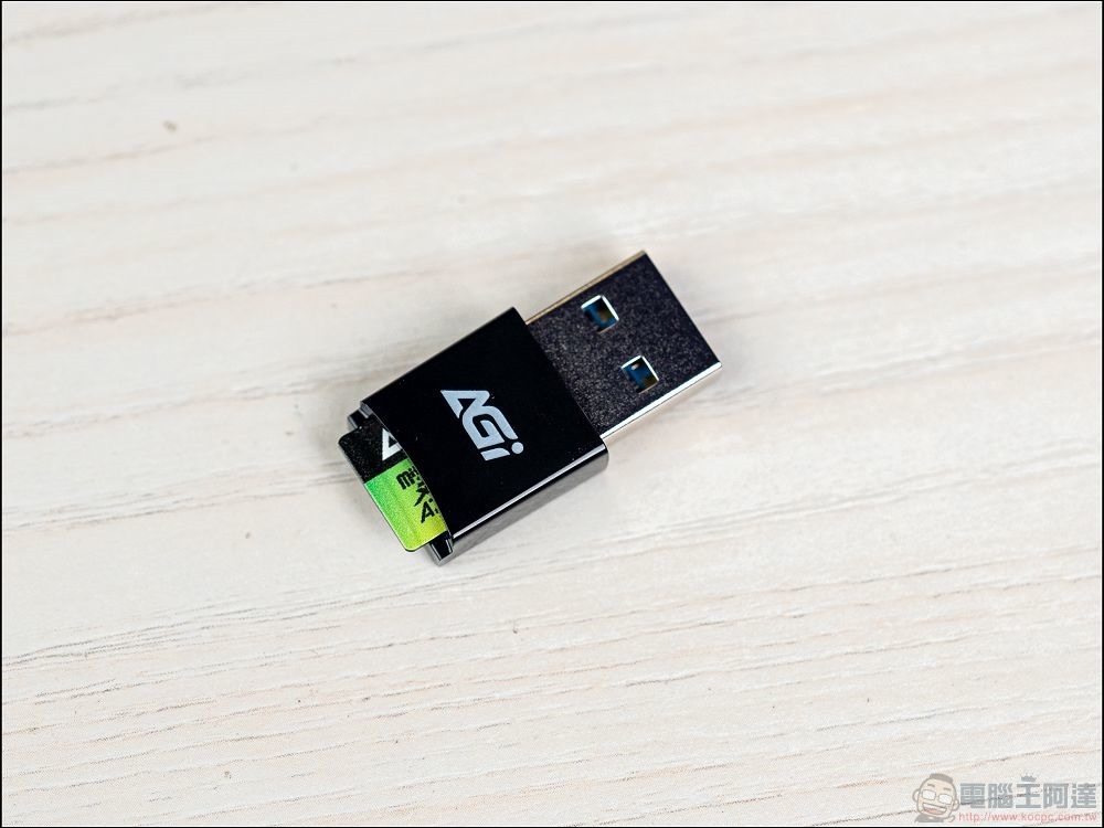 亞奇雷 AGI Supreme Pro TF 138 2TB microSD 記憶卡 (6)