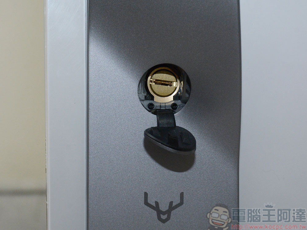 最美「鹿客 LOCKIN V5 Max 9 合 1 掌靜脈智慧門鎖」開箱實測:高質感流線設計、9 種開鎖方式、C級頂尖鎖芯,守護你的門戶安全 - 電腦王阿達 最美「鹿客 LOCKIN V5 Max 9 合 1 掌靜脈智慧門鎖」開箱實測:高質感流線設計、9 種開鎖方式、C級頂尖鎖芯,守護你的門戶安全 - 電腦王阿達