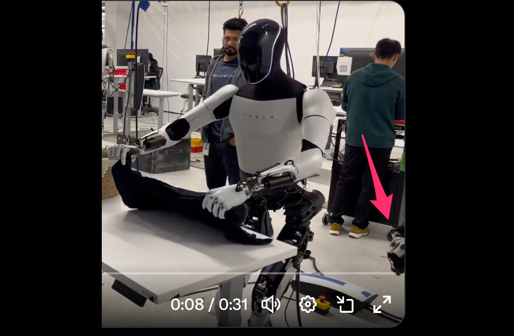 才炫耀機器人折衣服做家事影片,Elon Musk 又被抓包 Tesla Optimus 影片疑似造假 - 電腦王阿達 才炫耀機器人折衣服做家事影片,Elon Musk 又被抓包 Tesla Optimus 影片疑似造假 - 電腦王阿達