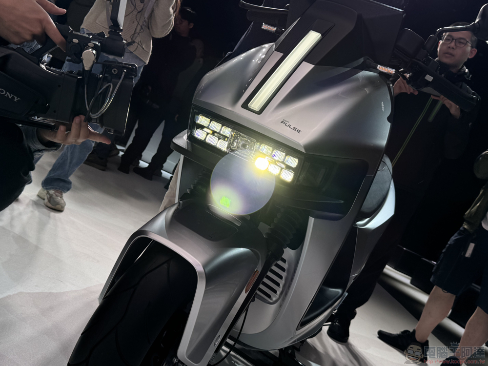 9kW 新動力!Gogoro Pulse 旗艦新車發表:智慧觸控儀表、先進頭燈搭載 - 電腦王阿達 9kW 新動力!Gogoro Pulse 旗艦新車發表:智慧觸控儀表、先進頭燈搭載 - 電腦王阿達