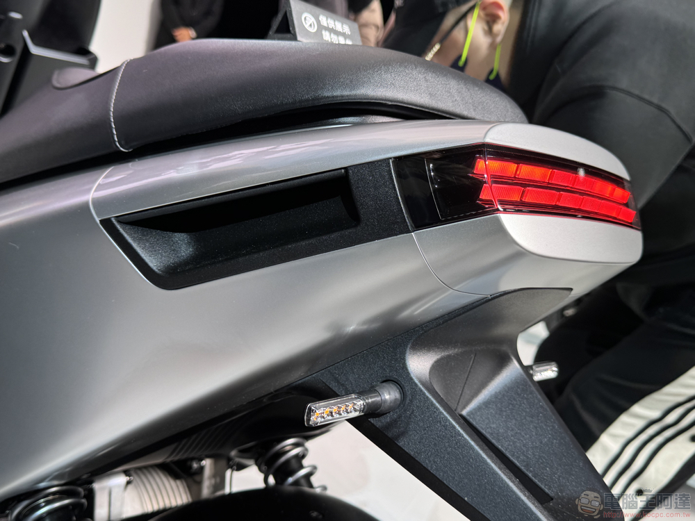 9kW 新動力!Gogoro Pulse 旗艦新車發表:智慧觸控儀表、先進頭燈搭載 - 電腦王阿達 9kW 新動力!Gogoro Pulse 旗艦新車發表:智慧觸控儀表、先進頭燈搭載 - 電腦王阿達