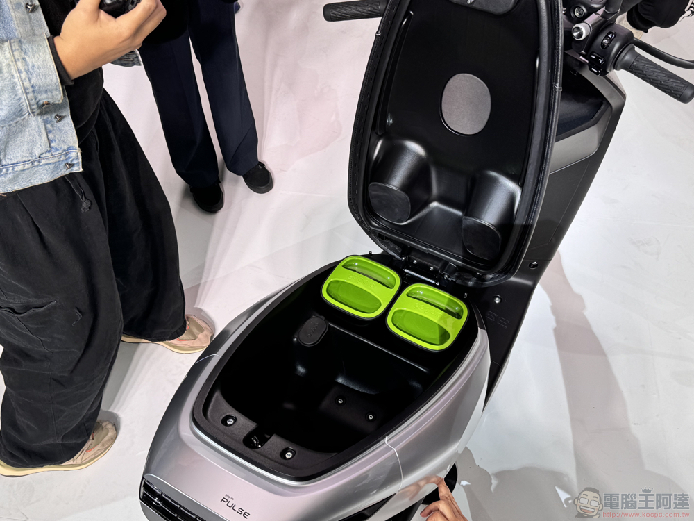 9kW 新動力!Gogoro Pulse 旗艦新車發表:智慧觸控儀表、先進頭燈搭載 - 電腦王阿達 9kW 新動力!Gogoro Pulse 旗艦新車發表:智慧觸控儀表、先進頭燈搭載 - 電腦王阿達