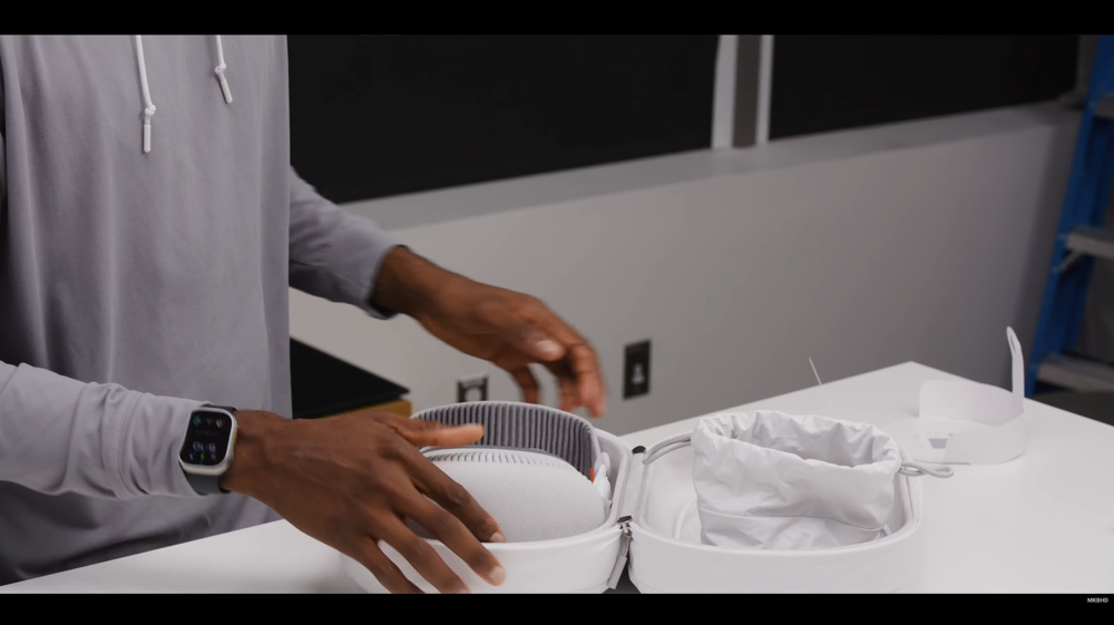 MKBHD 開箱 Apple Vision Pro,200 美元的攜行包意外成為亮點 - 電腦王阿達 MKBHD 開箱 Apple Vision Pro,200 美元的攜行包意外成為亮點 - 電腦王阿達