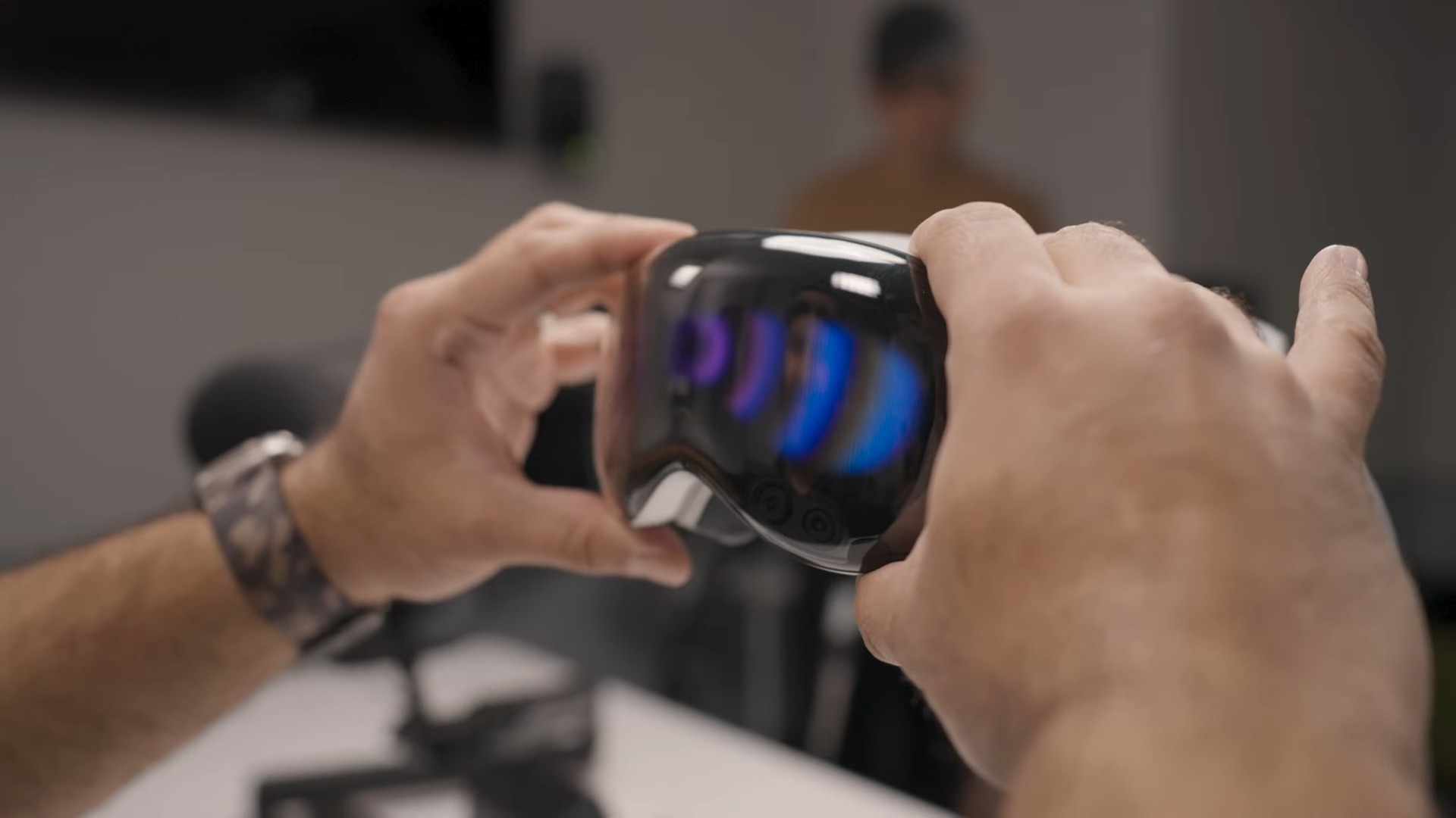 外媒評測 Apple Vision Pro:四個優點與五個缺點 - 電腦王阿達 外媒評測 Apple Vision Pro:四個優點與五個缺點 - 電腦王阿達