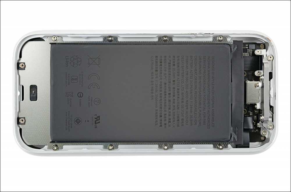 iFixit 拆解 Apple Vision Pro 頭戴裝置,內部結構相當複雜 - 電腦王阿達 iFixit 拆解 Apple Vision Pro 頭戴裝置,內部結構相當複雜 - 電腦王阿達