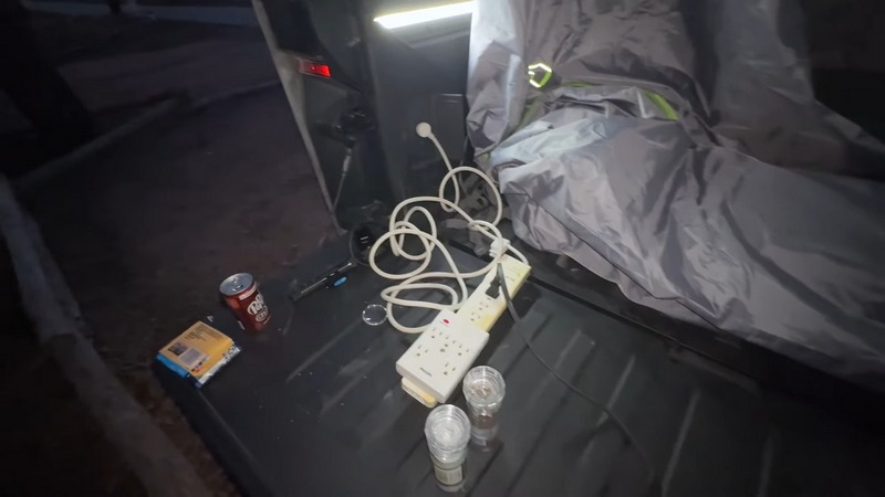 網友開 Cybertruck 去露營,實測後發現幾個使用問題 - 電腦王阿達 網友開 Cybertruck 去露營,實測後發現幾個使用問題 - 電腦王阿達