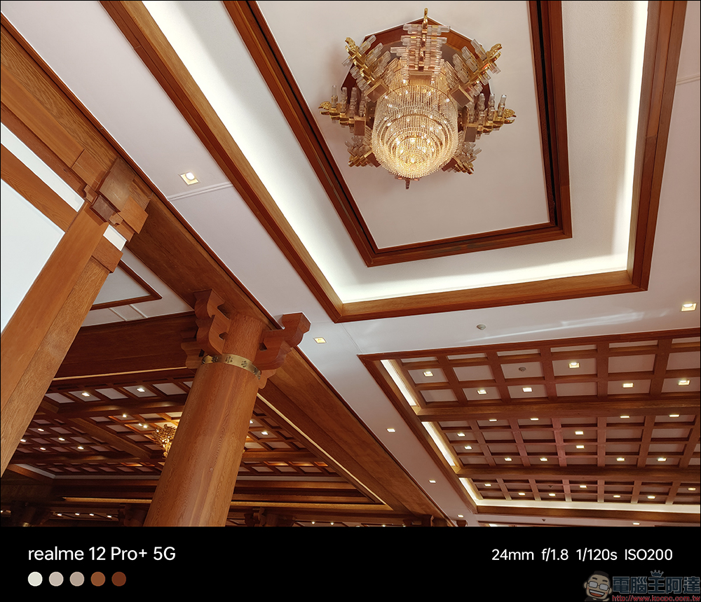 realme 12 Pro+ 開箱、評測|精品大師x電影大師,雙大師聯手打造,同價位首款潛望長焦的電影級人像大師手機 - 電腦王阿達 realme 12 Pro+ 開箱、評測|精品大師x電影大師,雙大師聯手打造,同價位首款潛望長焦的電影級人像大師手機 - 電腦王阿達