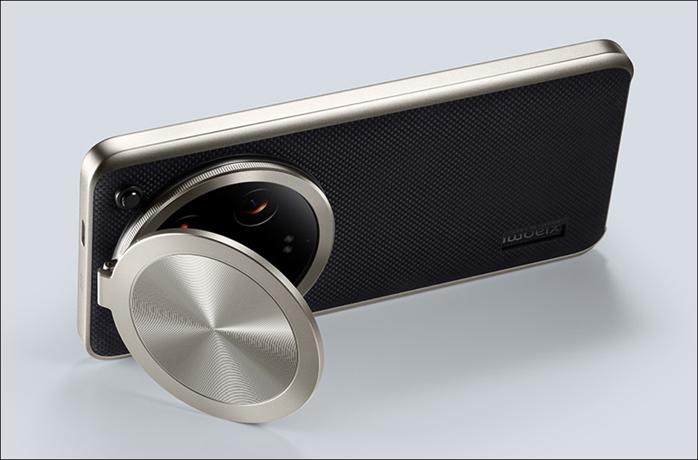 小米 Xiaomi 14 Ultra 正式登場:徠卡光學 Summilux 四鏡頭,新一代專業影像旗艦|支援 80W 無線快充、雙向衛星通信 - 電腦王阿達 小米 Xiaomi 14 Ultra 正式登場:徠卡光學 Summilux 四鏡頭,新一代專業影像旗艦|支援 80W 無線快充、雙向衛星通信 - 電腦王阿達