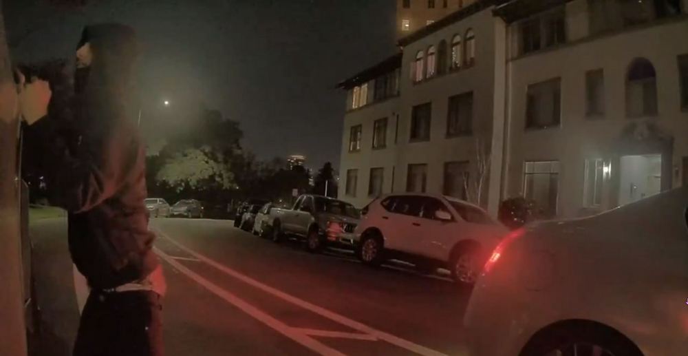 Cybertruck 不只防彈、防水還防小偷 國外竊賊嘗試多次後以失敗告終 - 電腦王阿達 Cybertruck 不只防彈、防水還防小偷 國外竊賊嘗試多次後以失敗告終 - 電腦王阿達